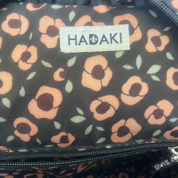 Hadaki Eco-Friendly Vegan Tennis Backpack With Ditty Bag Pink Floral Print - Picture 7 of 9